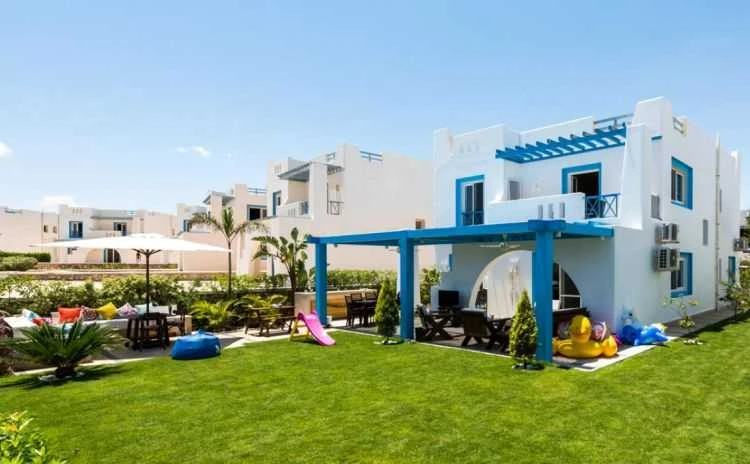 كريستا الساحل الشمالي ماونتن فيو Crysta North Coast Mountain View